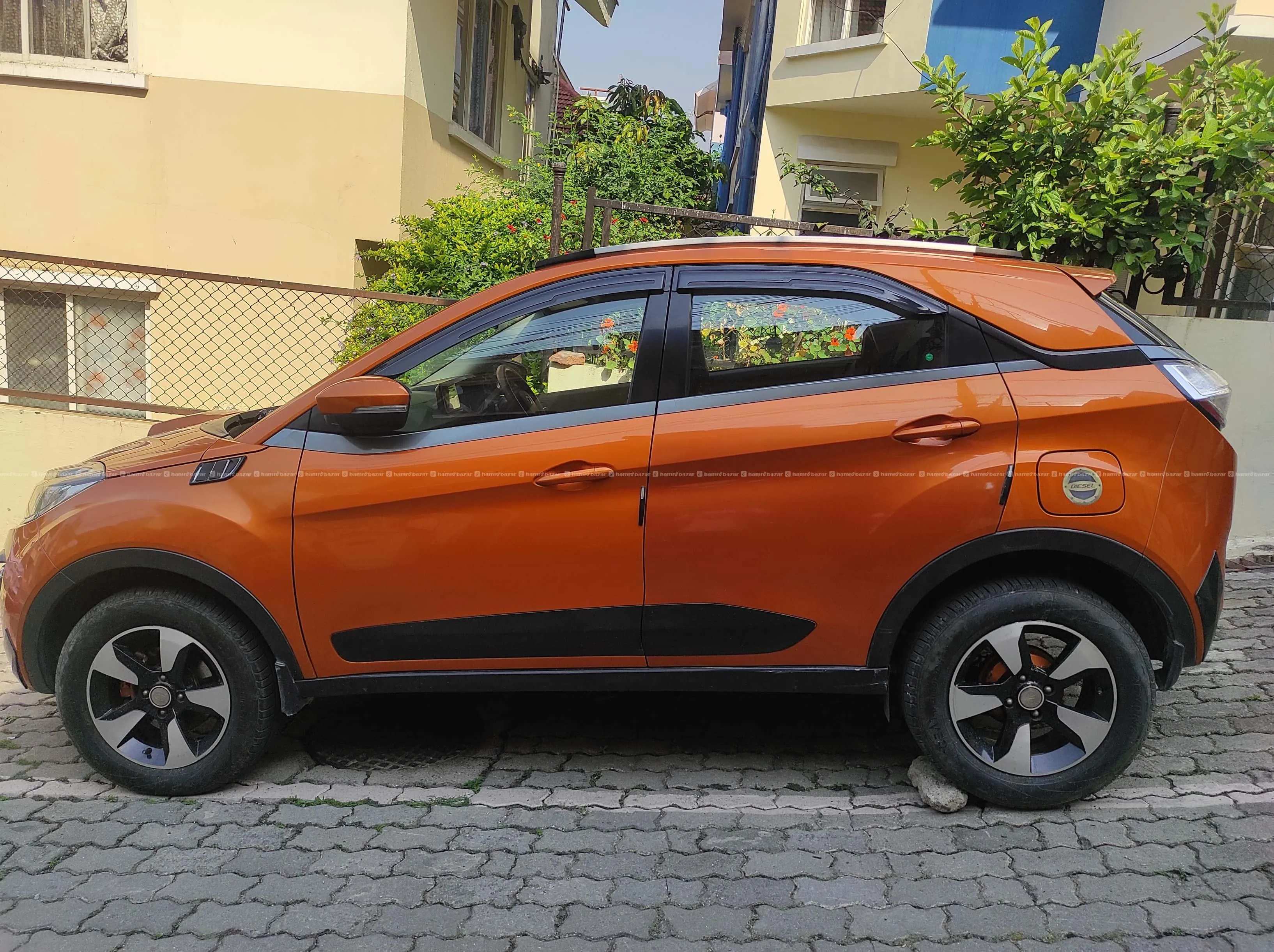 Tata Nexon XZA+(Automatic, Diesel) 3