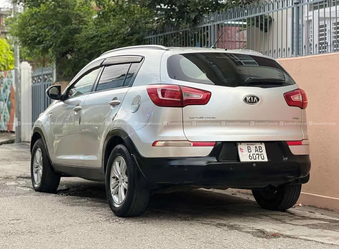 KIA SPORTAGE AWD FULL OPTION SUV 8