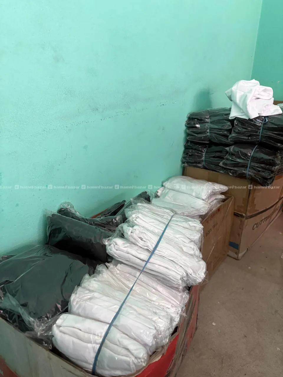 Garment Factory Tailor Machine and Cloth 4