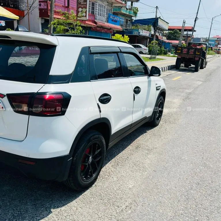 Suzuki Vitara Brezza-2016-(fix Prize) 5