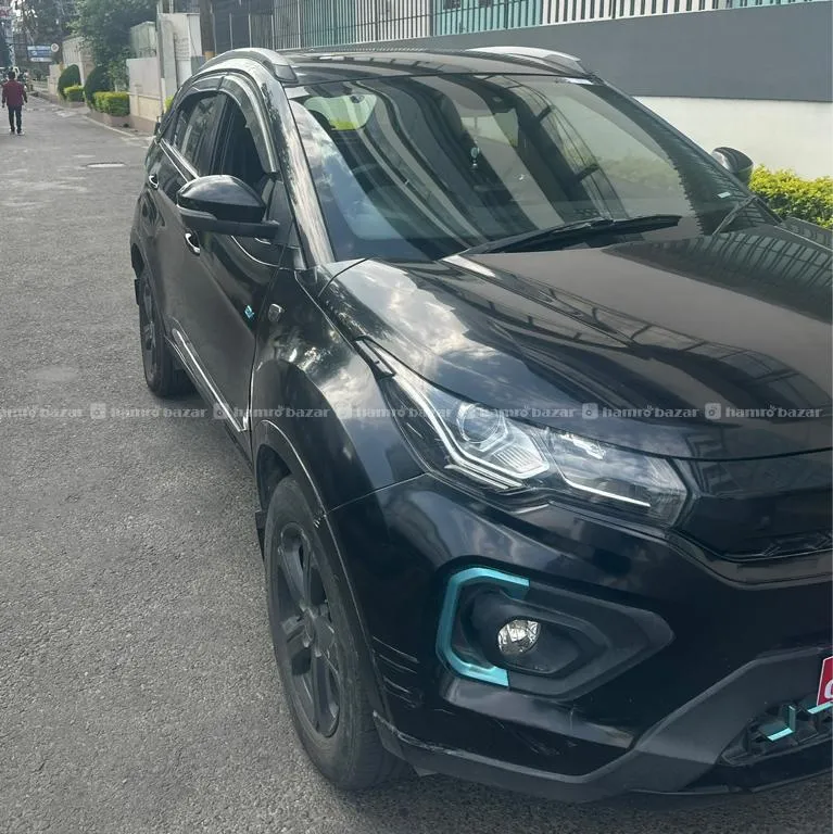 Tata Nexon EV XZ+ Lux DLC 3