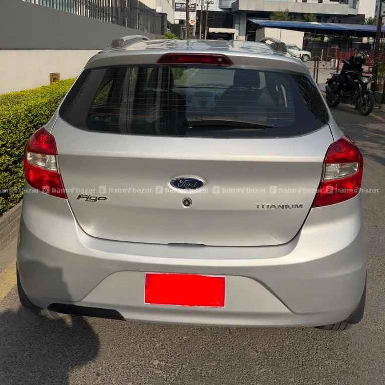 Ford Figo Titanium 5