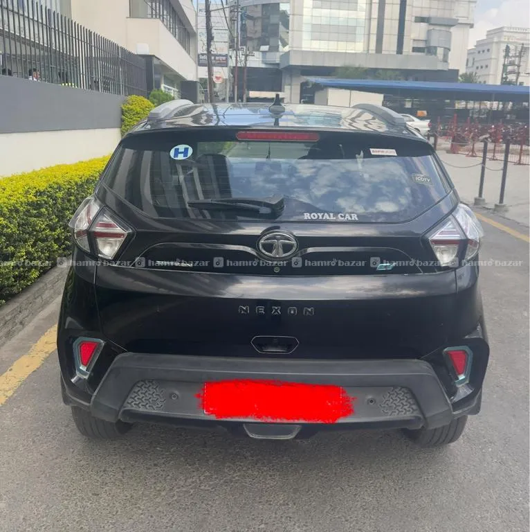 Tata Nexon EV XZ+ Lux DLC 4
