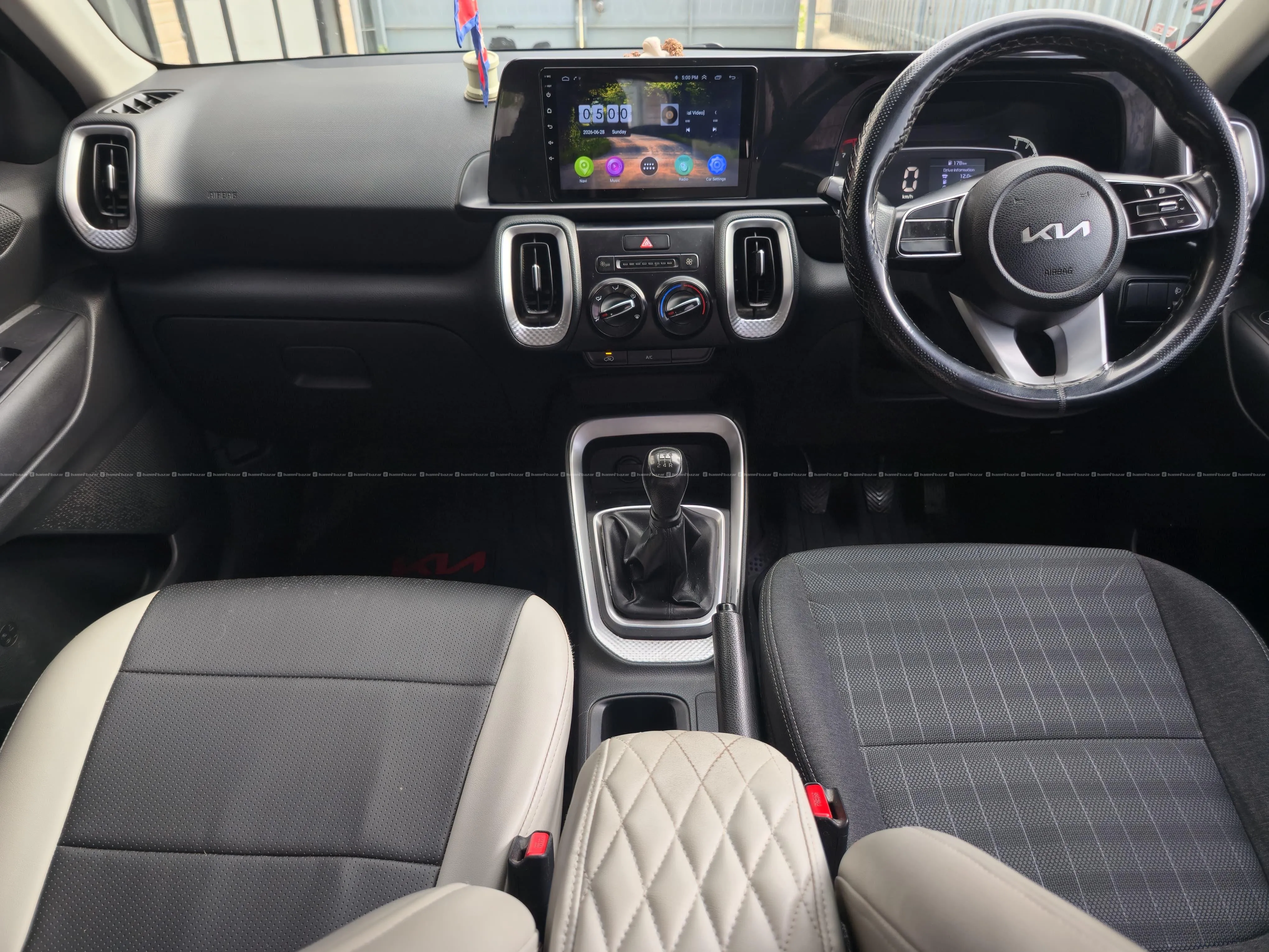 singlehand 2021 kia sonet likenew 60% finance 4