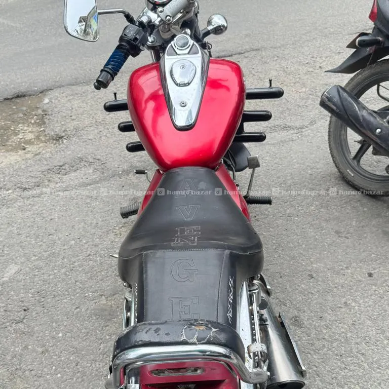 Avenger 220 2