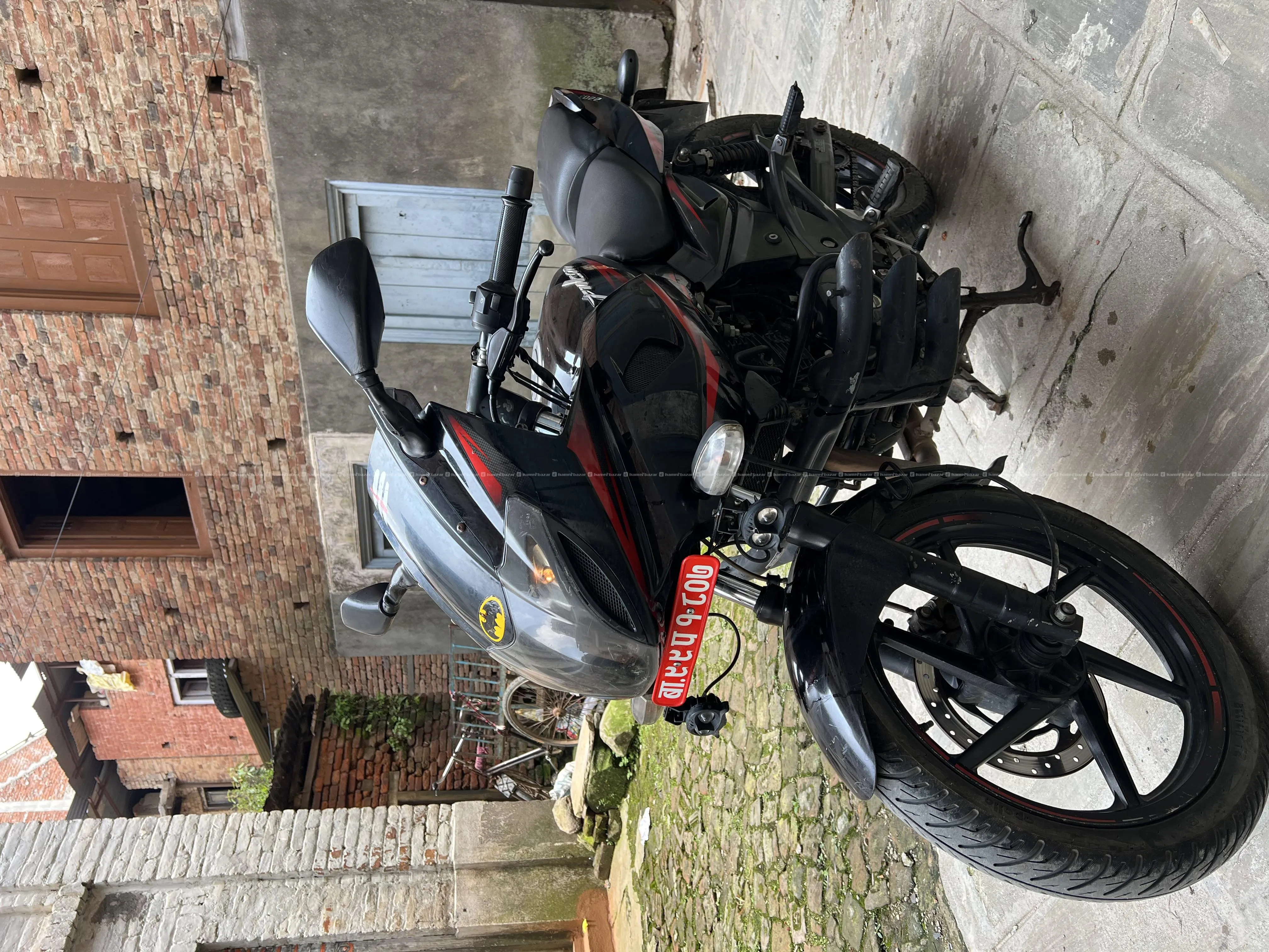 Pulsar 220f 2018 model 2