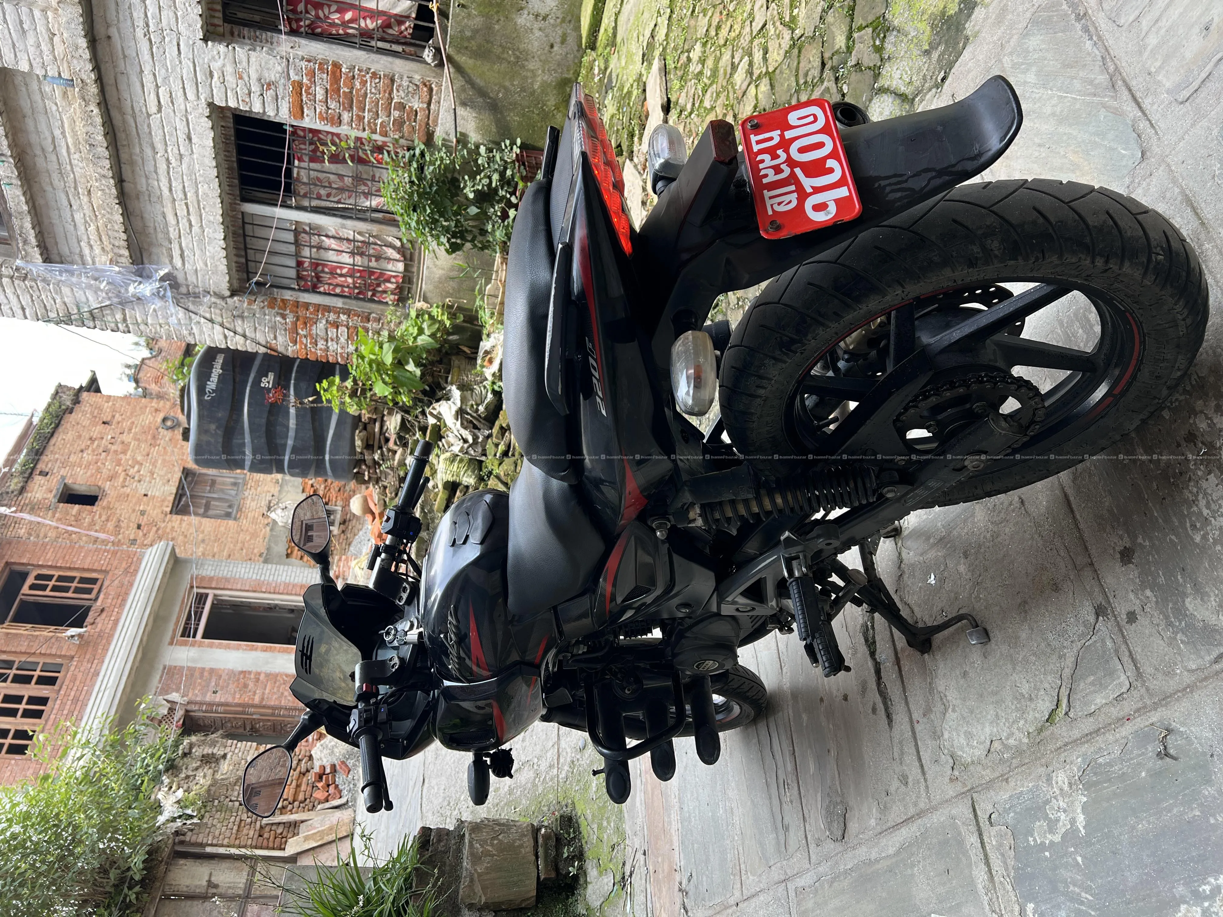 Pulsar 220f 2018 model 3