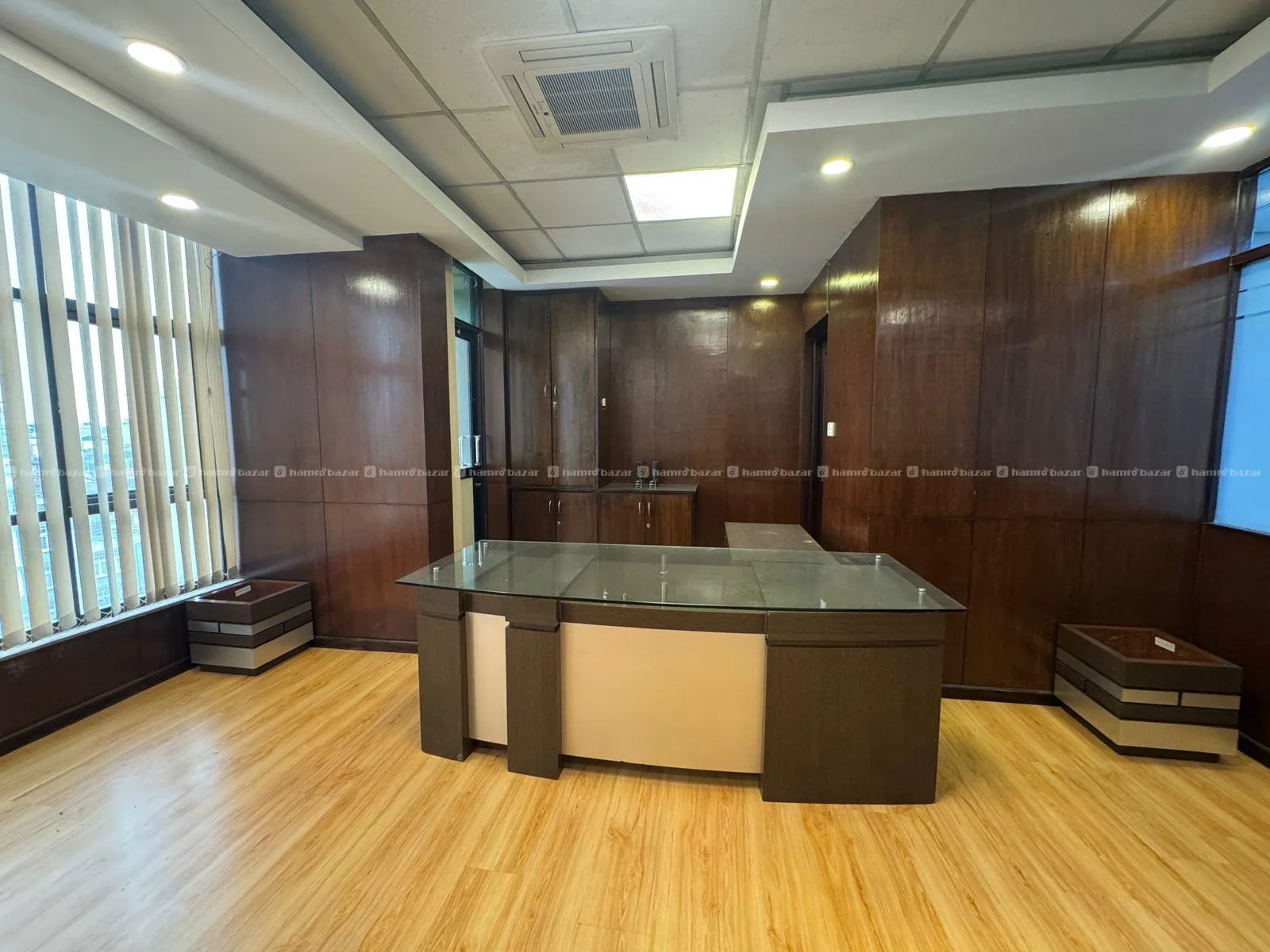 Sime-Furnished Office Space For Rent !! 6