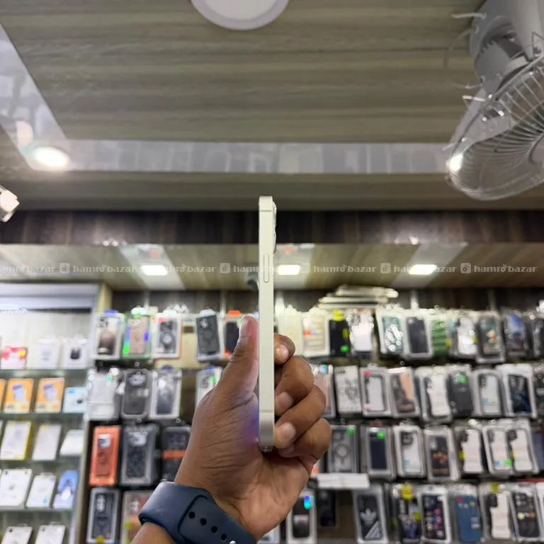 iPhone 13 - 128gb - Available now 🔥 6