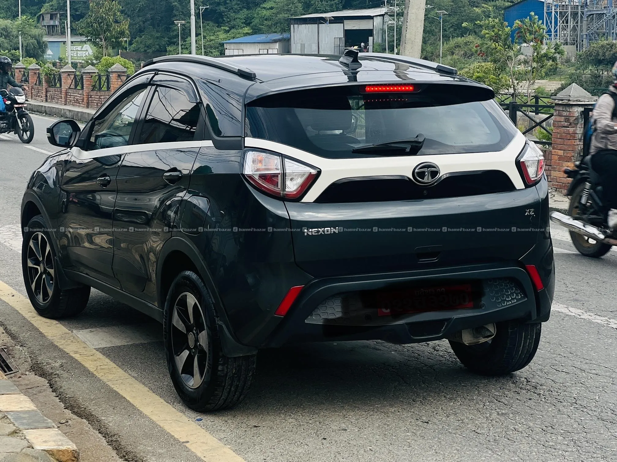 Tata Nexon 9851064125 2
