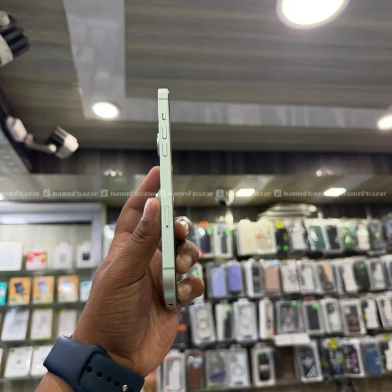 iPhone 15 Plus 5