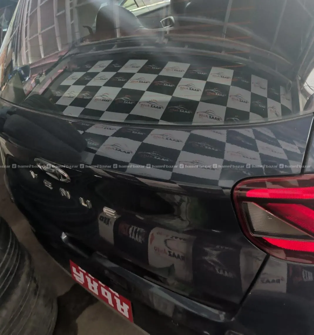 Hyundai Venue S 4