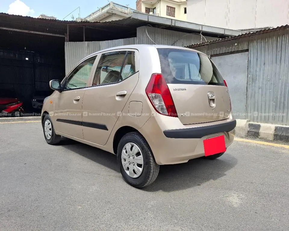 i10 magna 2009 model,37000 km run 4