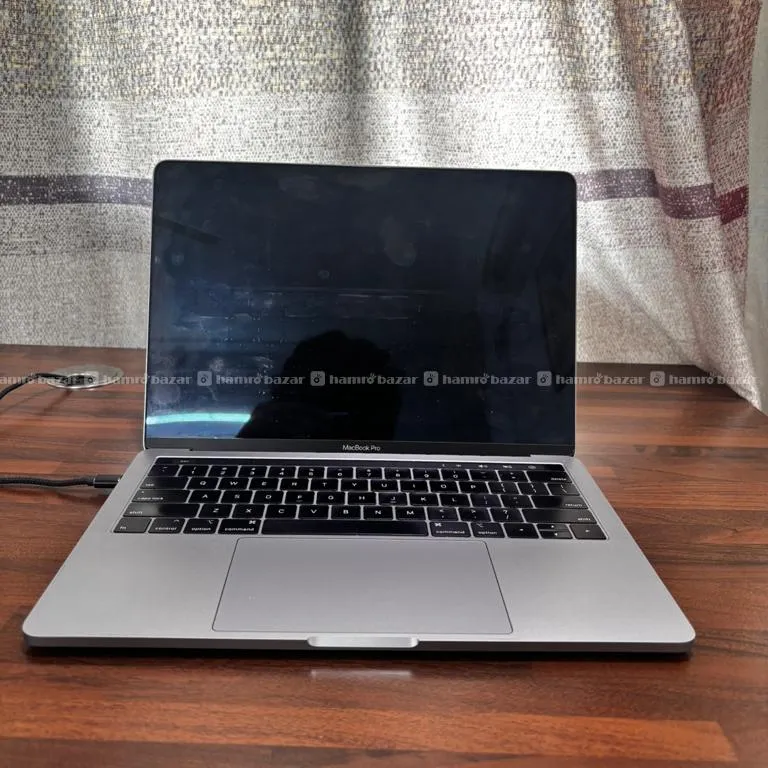 MacBook Pro 13 2018 i5 8GB 256GB SSD Space grey 3