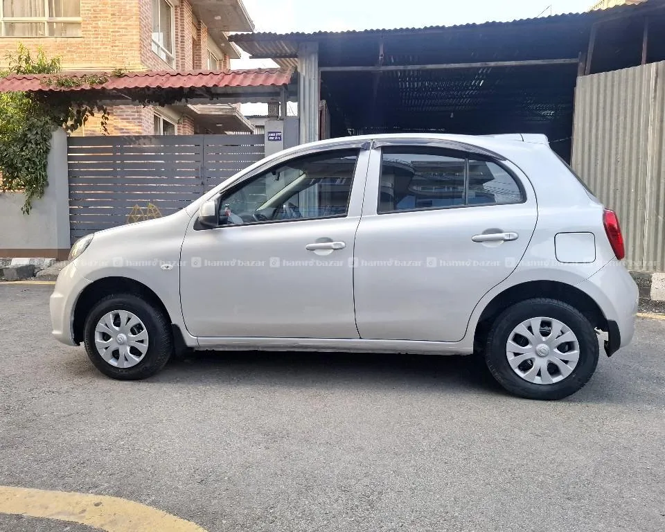 nissan micra xv 2017 model 5