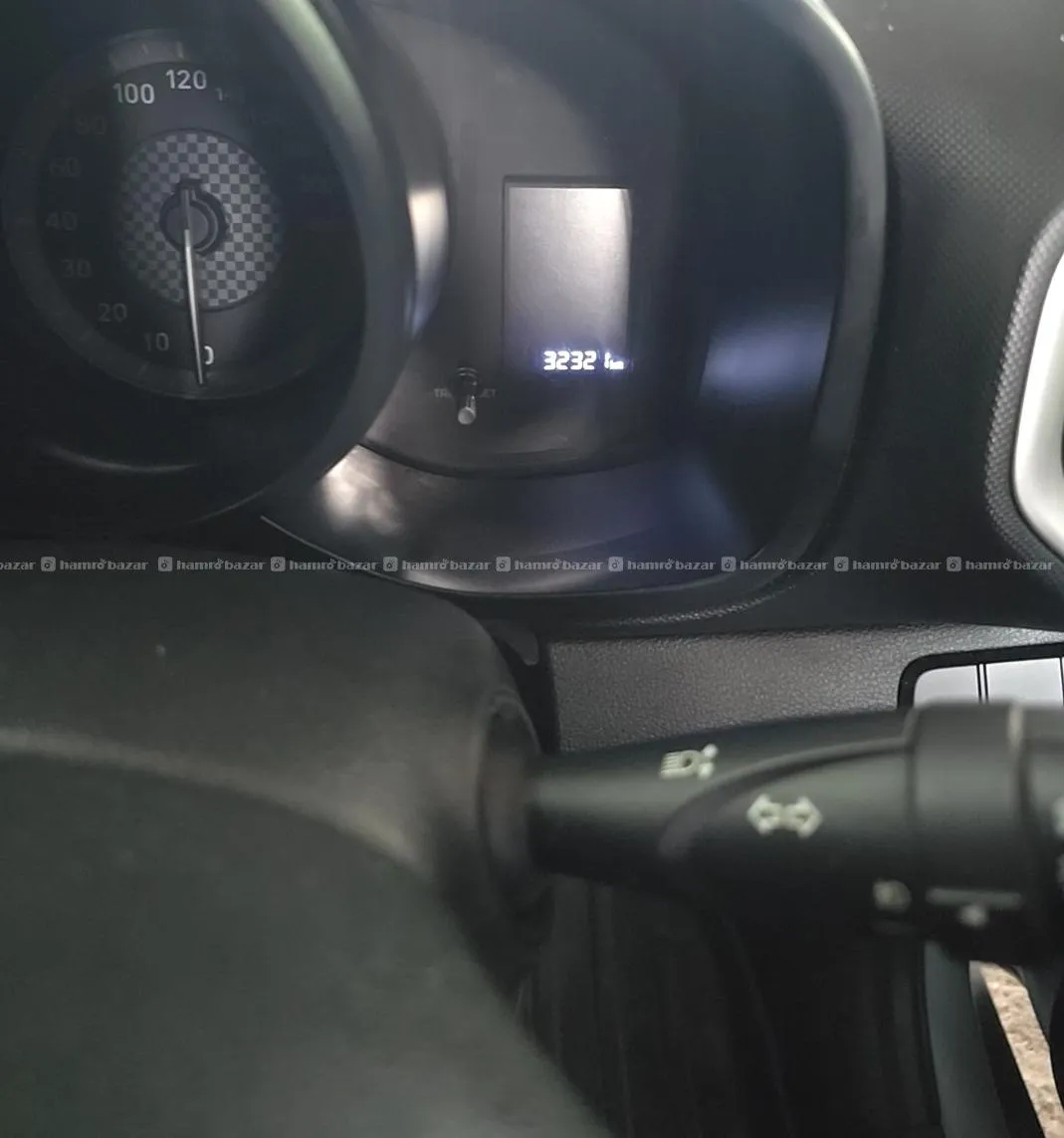 Hyundai Venue S+ 2