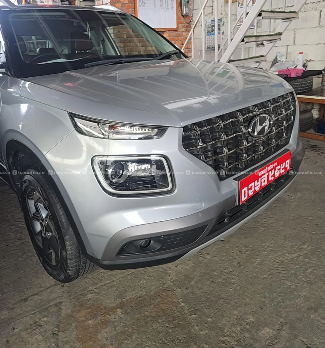 Hyundai Venue S+ 5