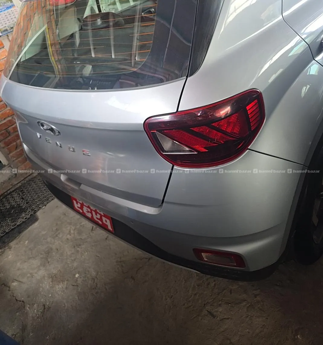 Hyundai Venue S+ 3