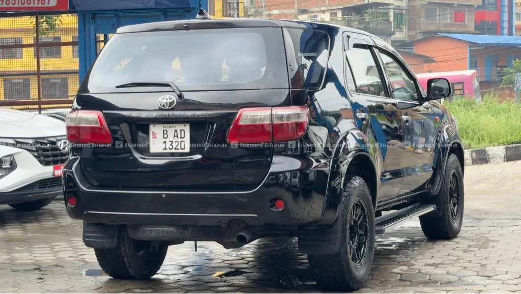 Toyota fortuner 4