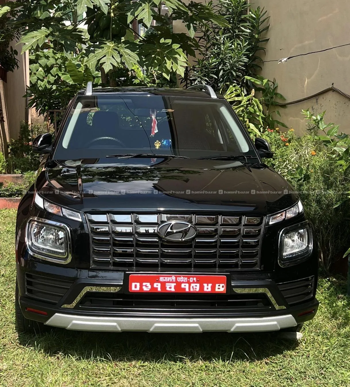 Hyundai Venue S 7800 KM only Single Handed on SALE 3
