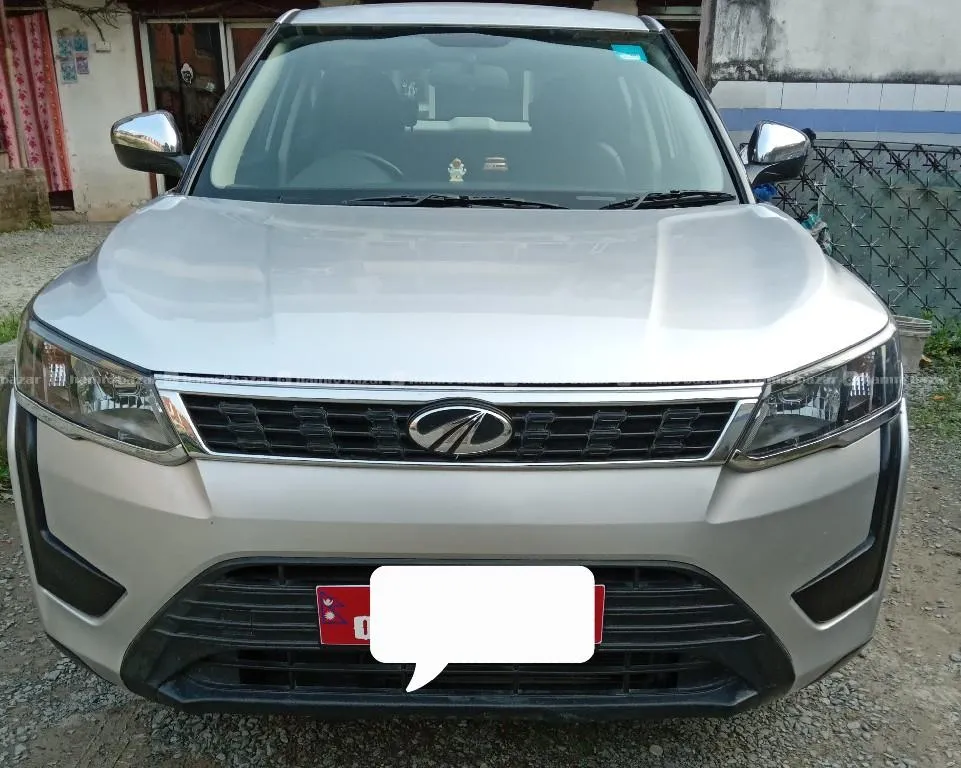 Mahendra xuv 300 W4 Petrol  2019 2