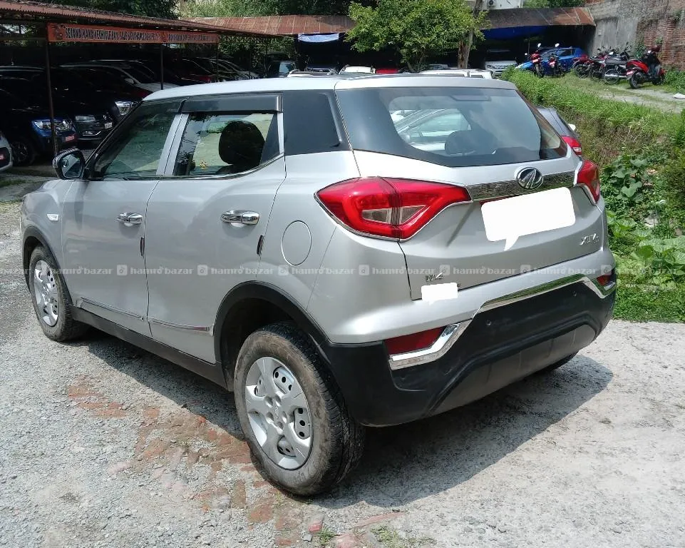 Mahendra xuv 300 W4 Petrol  2019 6