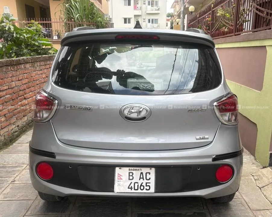 Hyundai Grand I10 Sportz 2019 For Sell 6