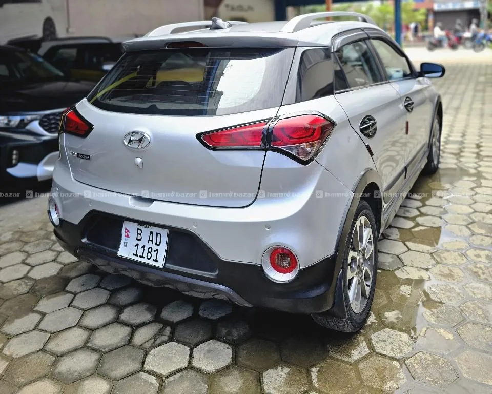 2017 model i20 Active s on sale 4