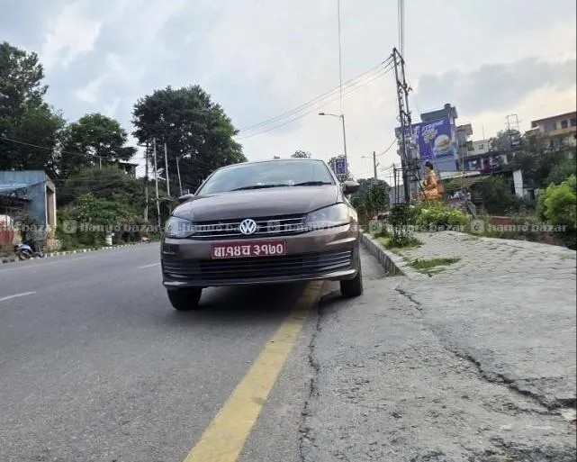 single hand
Vento sedan car
2015 Model = 15 Lakh only 3