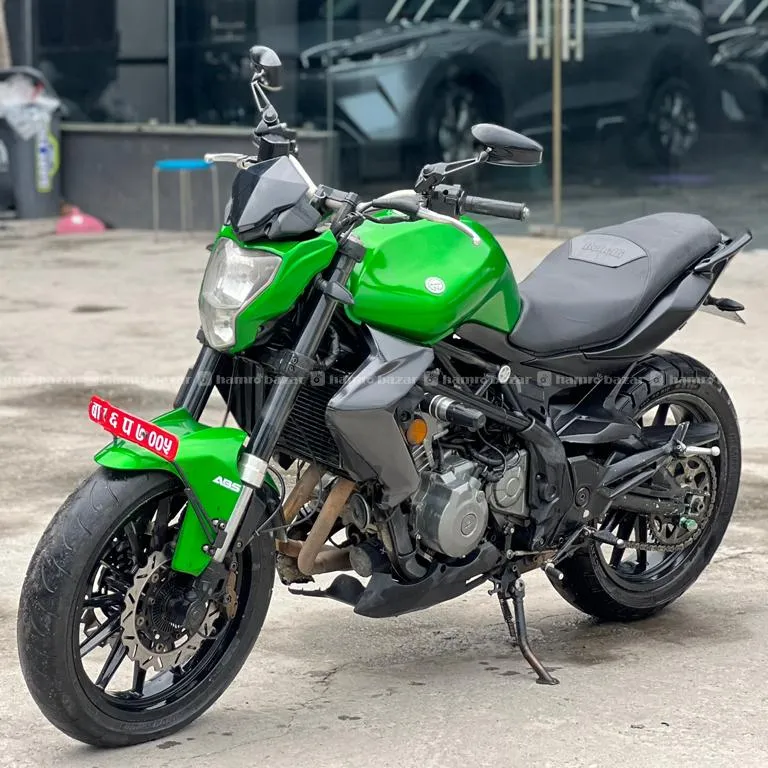 Benelli Tnt 300cc Like New 86/lot 9803656430 3