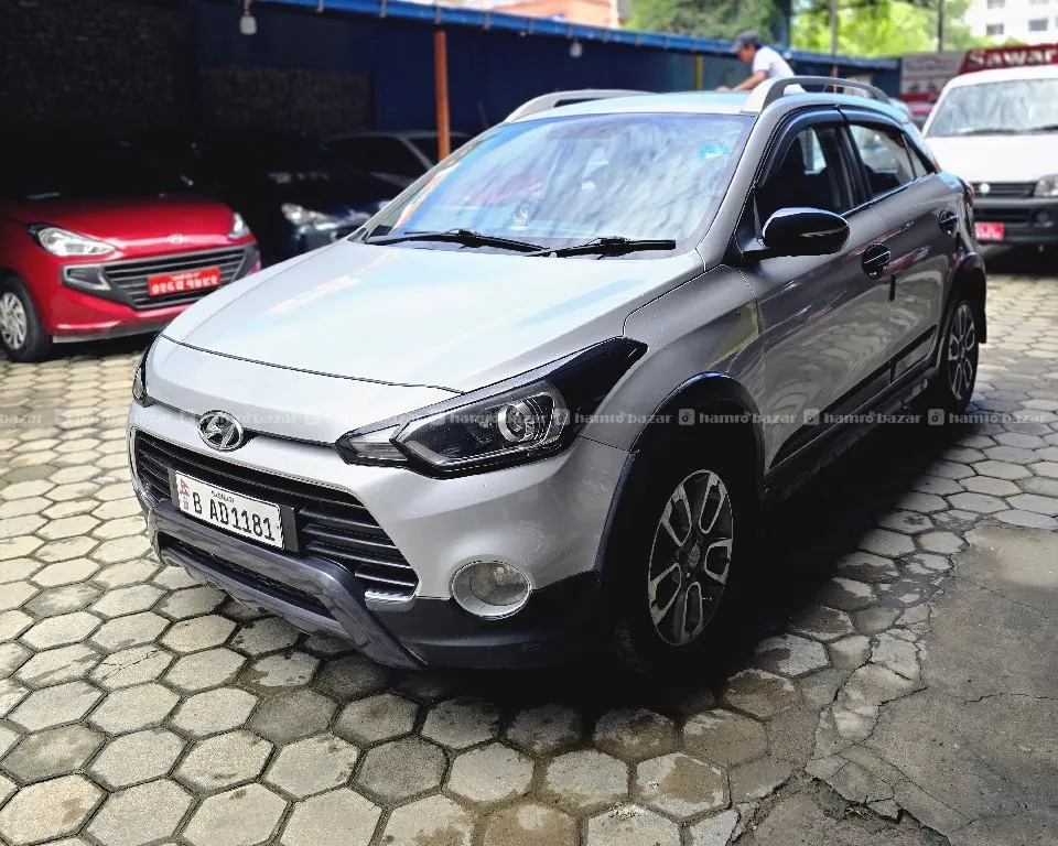 2017 model i20 Active s on sale 3