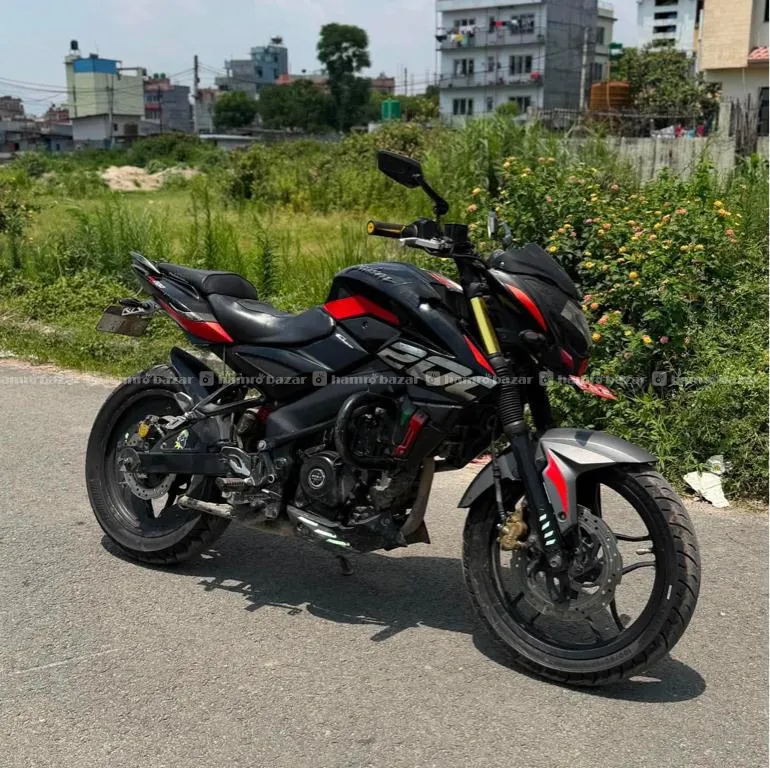 Bajaj Ns 200cc Fully Fresh 93/lot 9803656430 2