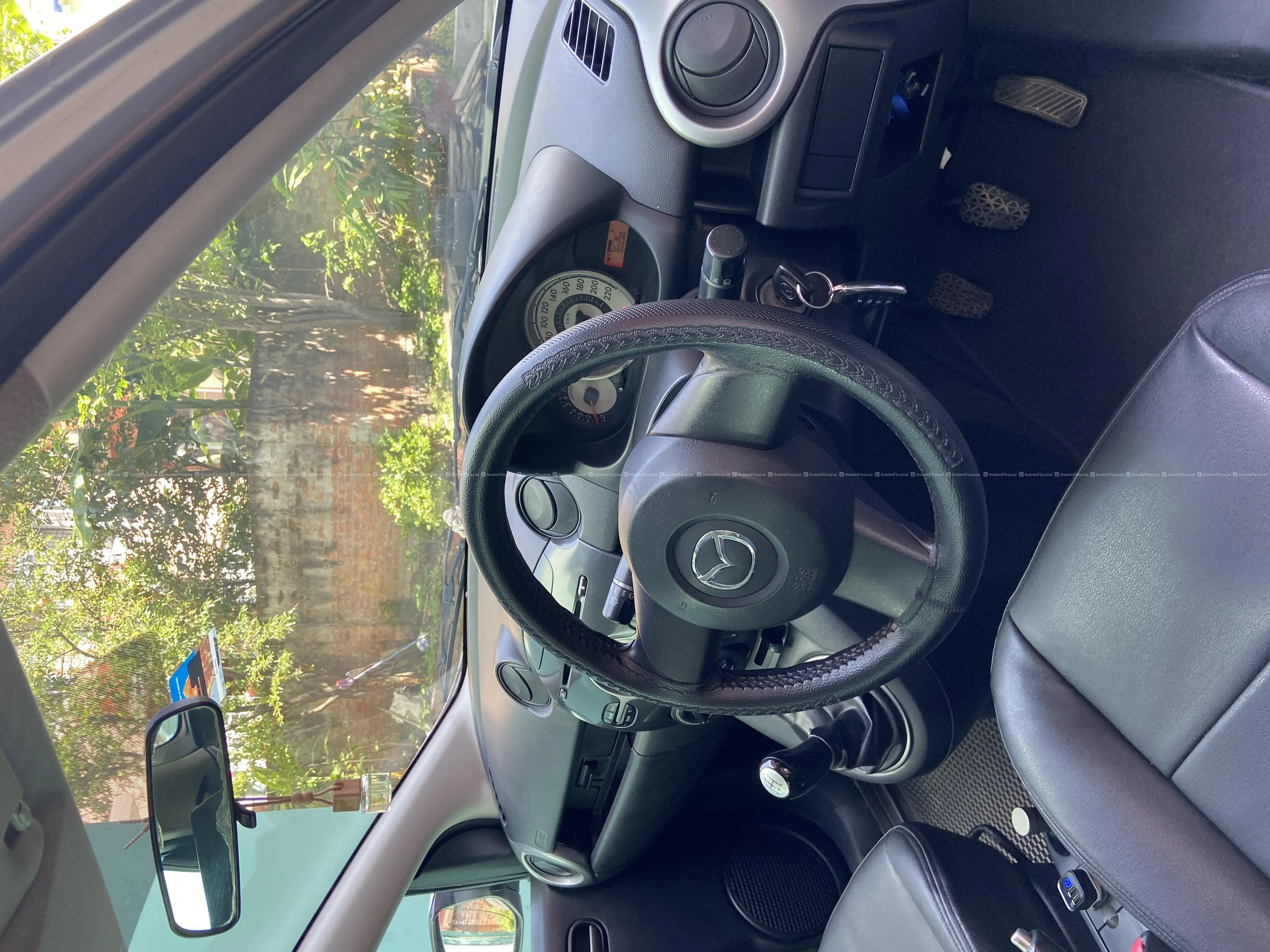 Mazda 2 3