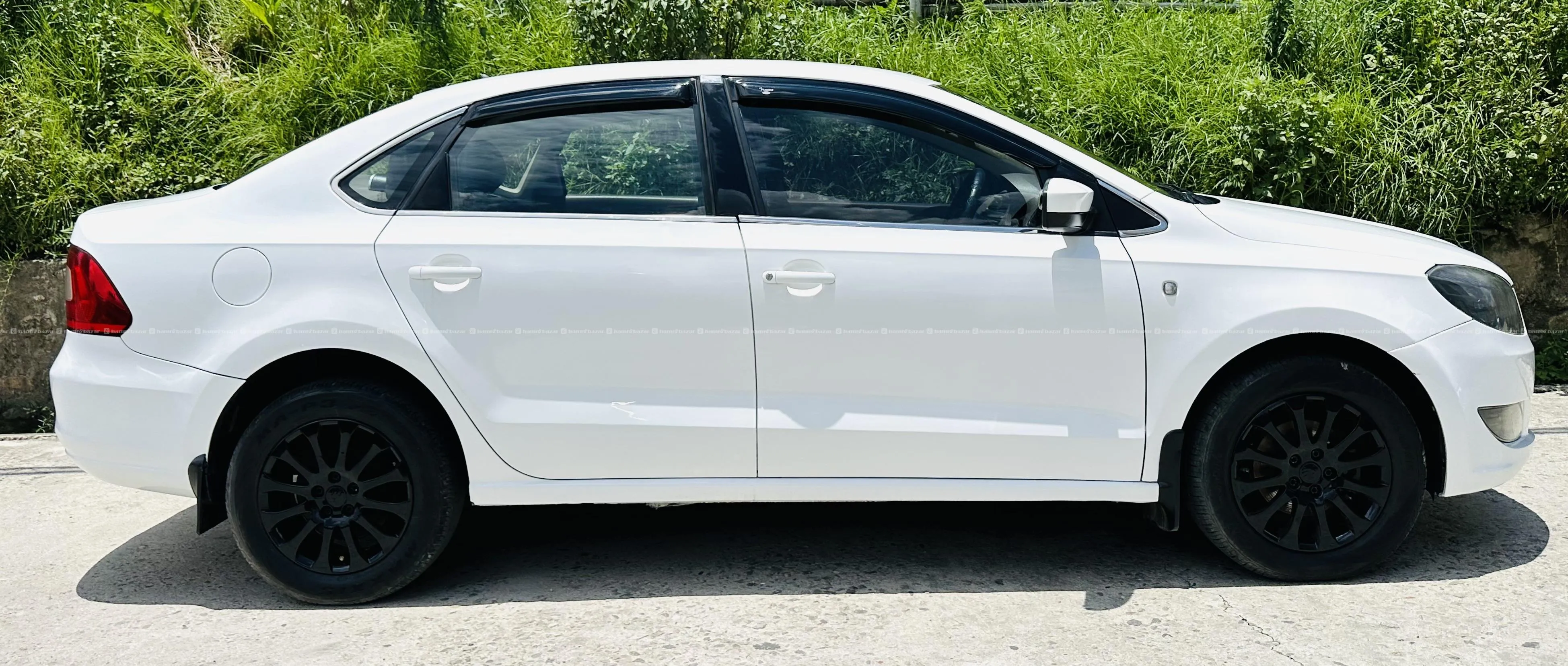 Skoda Rapid Elegance 2015 model for sale 3