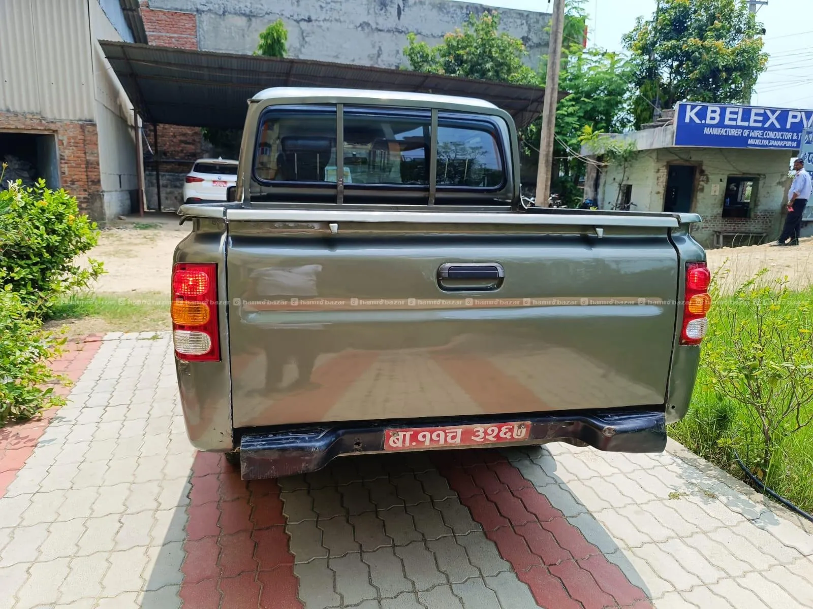 Mahindra Scorpio Pickup 2013 Model 2 wheel drive 2