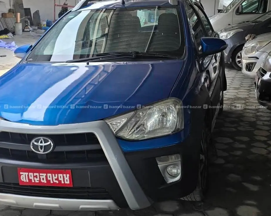 Toyota Etios Cross 2