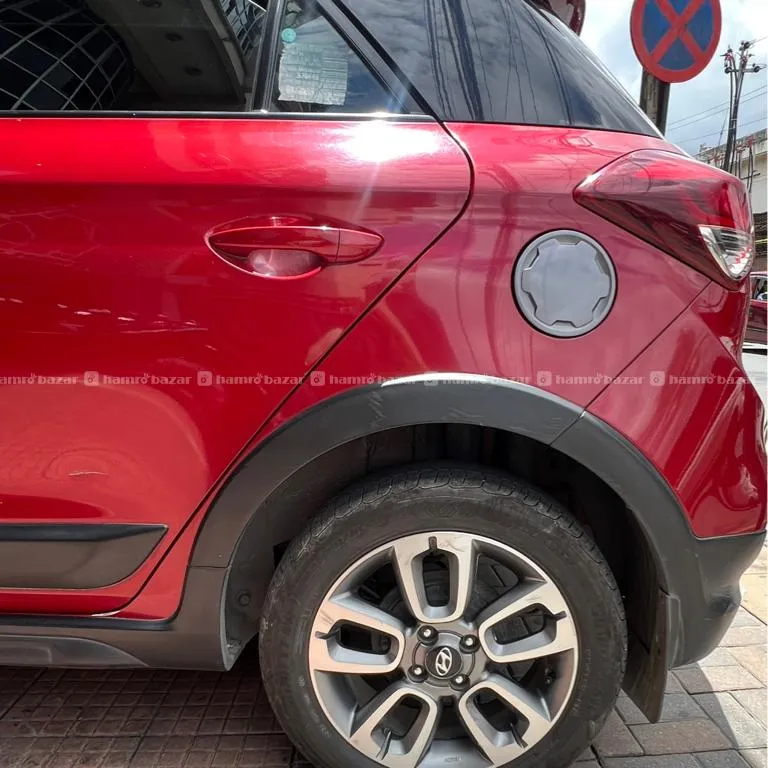 i20 Active S 4