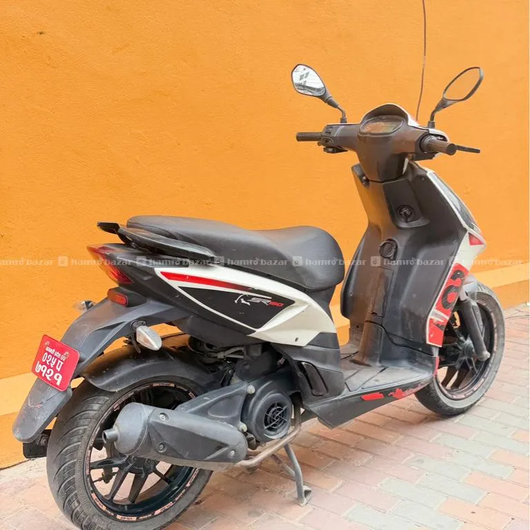 Single Hand Aprilia Sr150 On Urgent Sale 3
