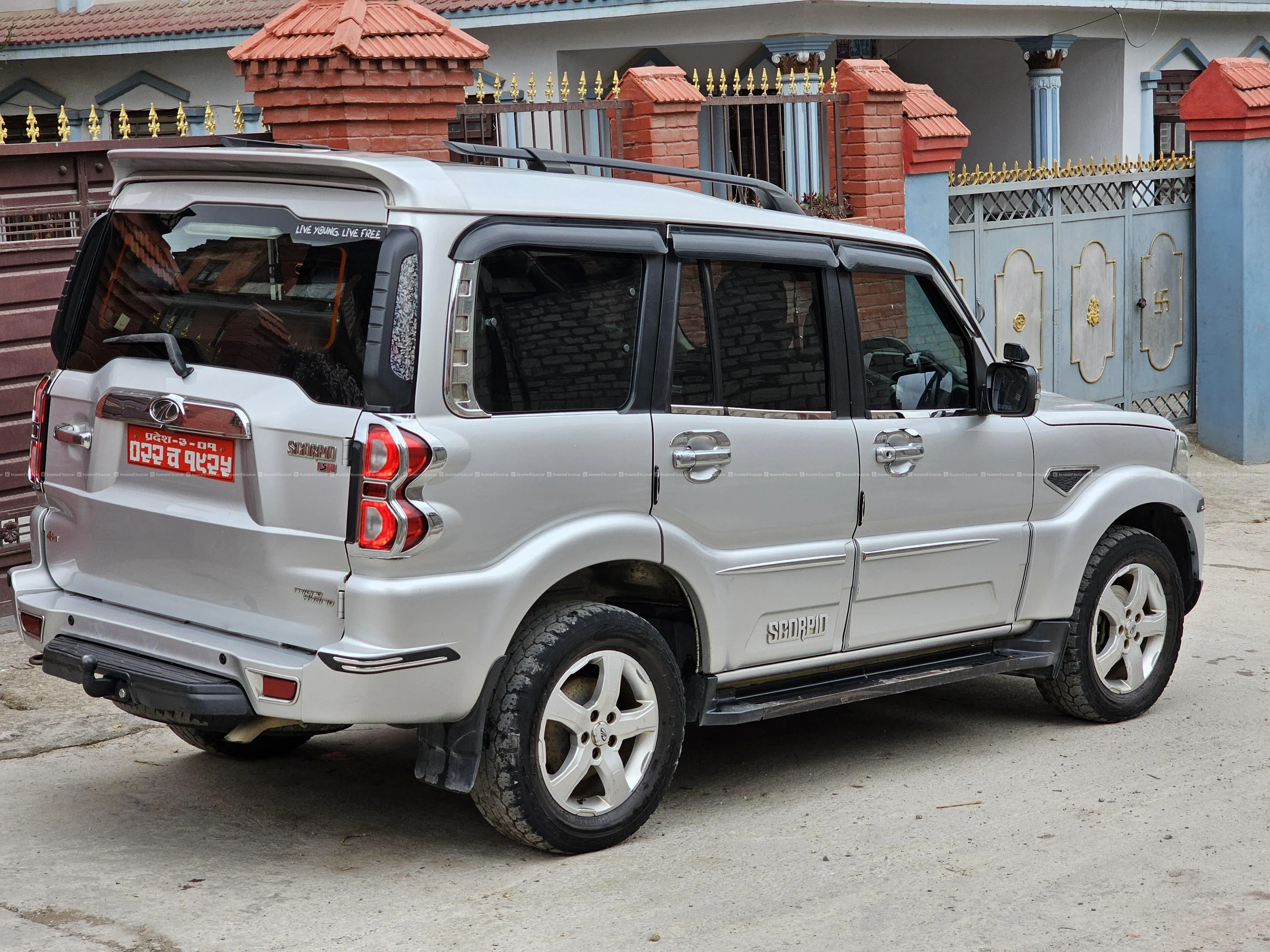 private used Scorpio S11 4wd 6