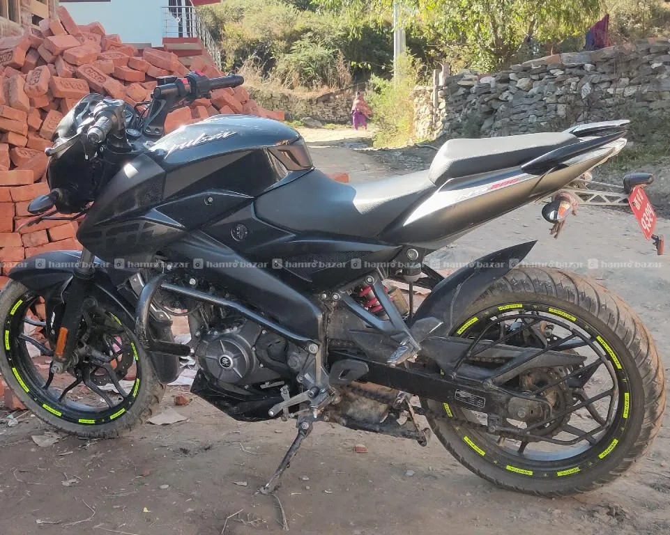 NS200 ABS 2