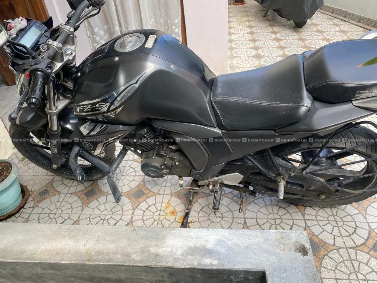 Single Handed Yamaha FZ for sale 2