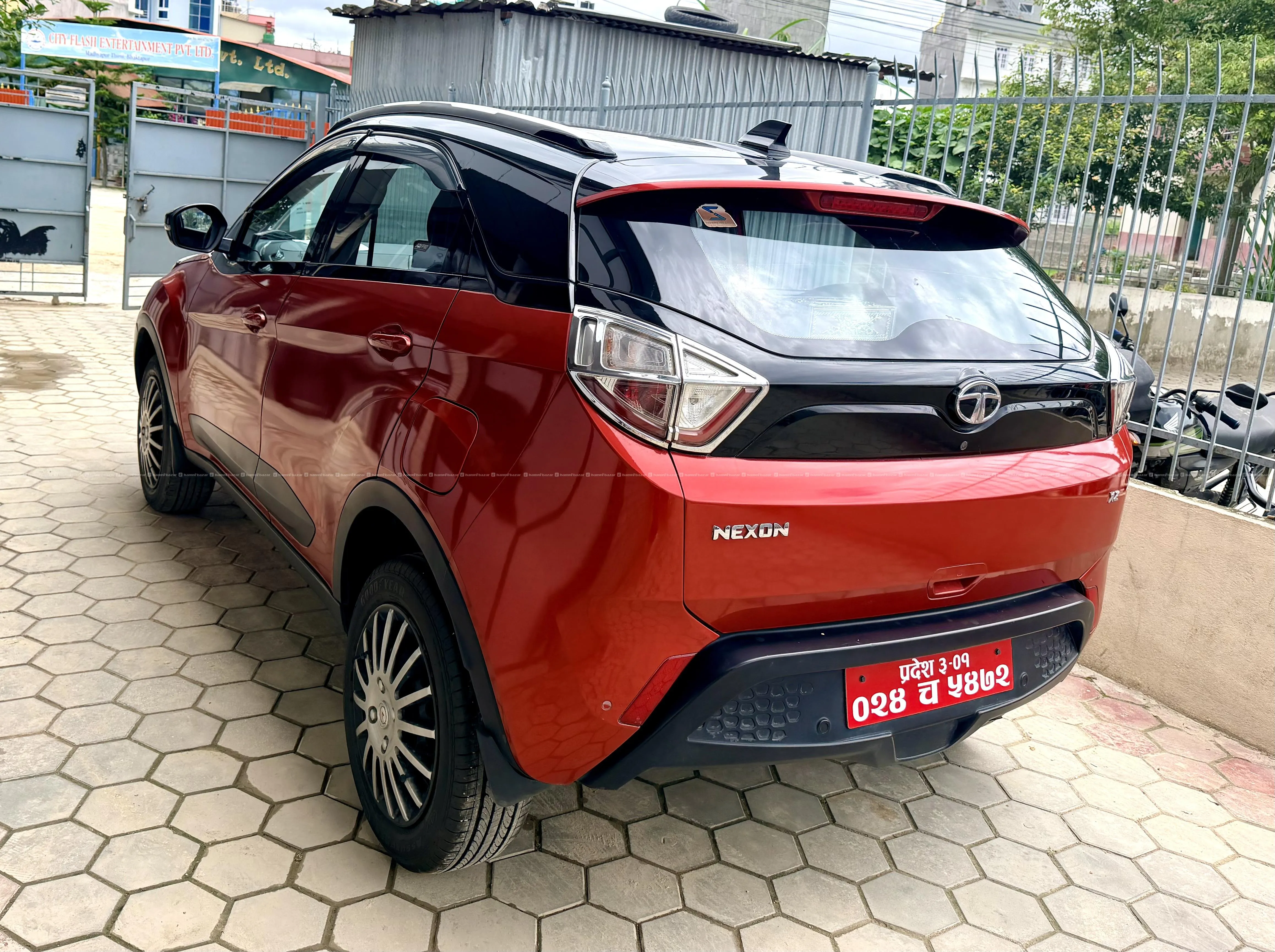 brandnew like 2020 tata nexon xz 60% finance 4