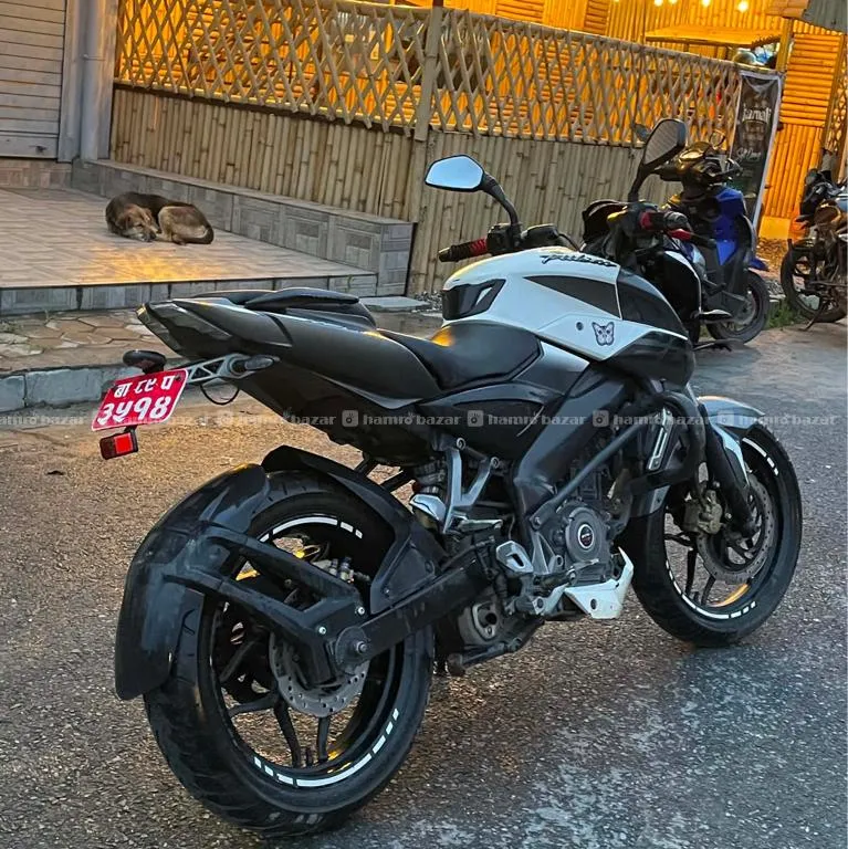 Ns 200 89 Lot Super Fresh Sealpack Engine Bike 2