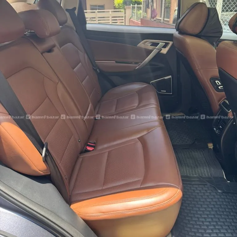 Proton X70 7