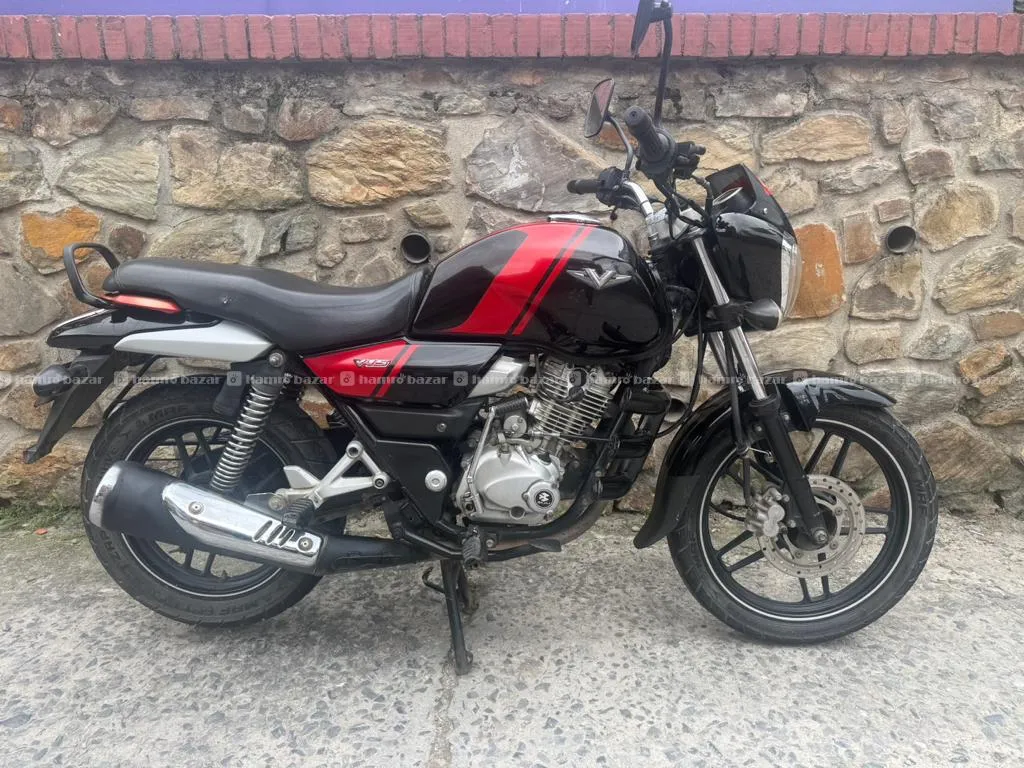 URGENT FOR SALE BAJAJ V15 3