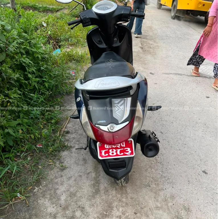 95 Lot Fascino Scooter 3