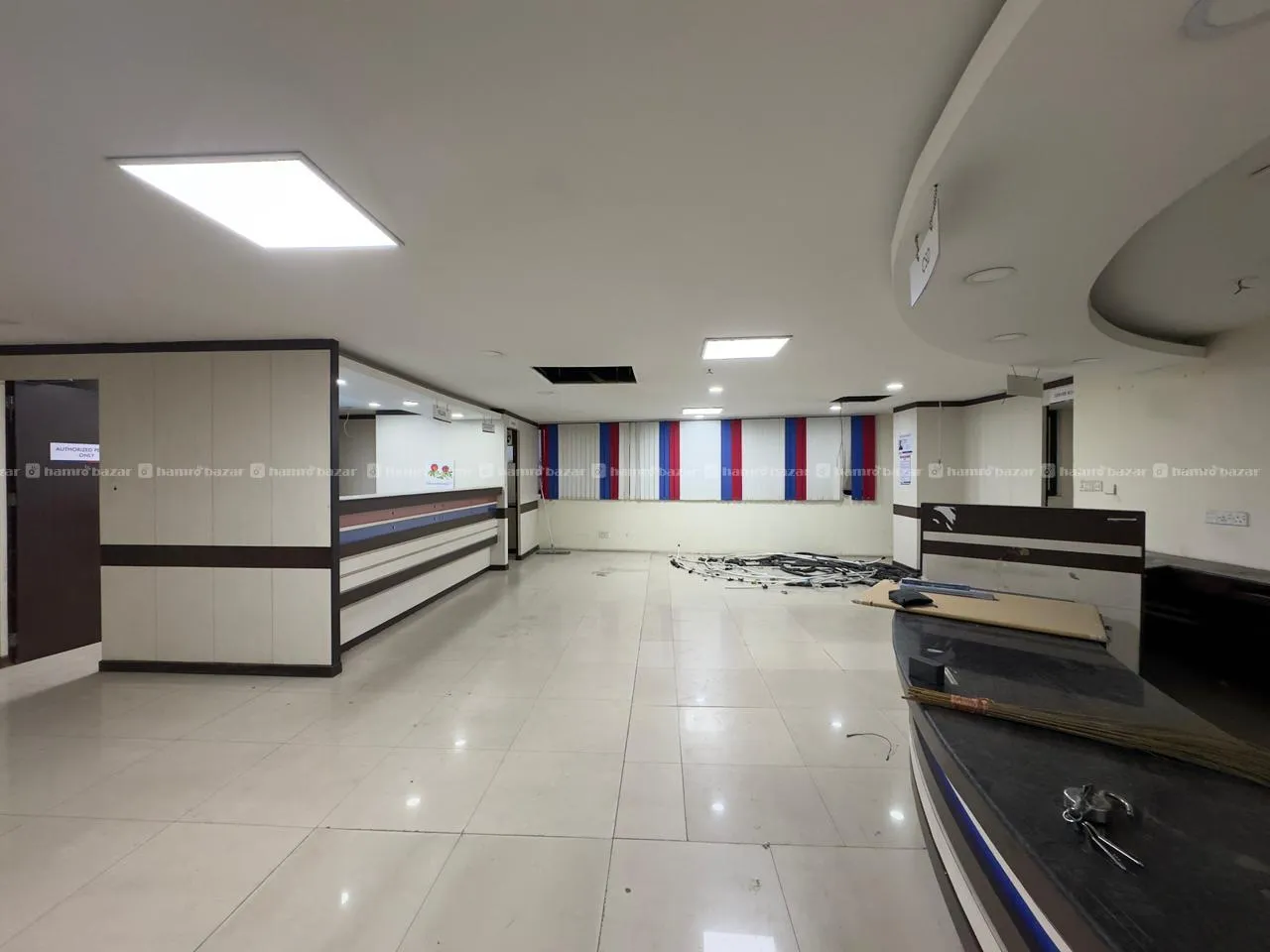 Sime-Furnished Office Space For Rent !! 6