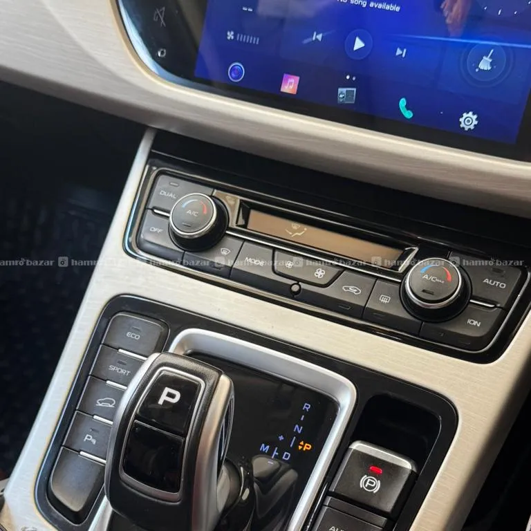 Proton X70 5