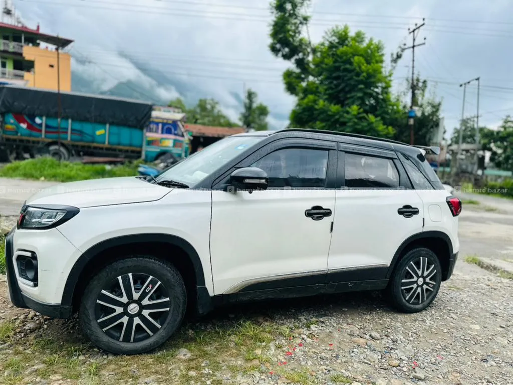 Brezza vxi 2021 Model 5