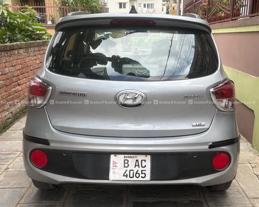 Hyundai Grand I10 Sportz 2019 For Sell 4